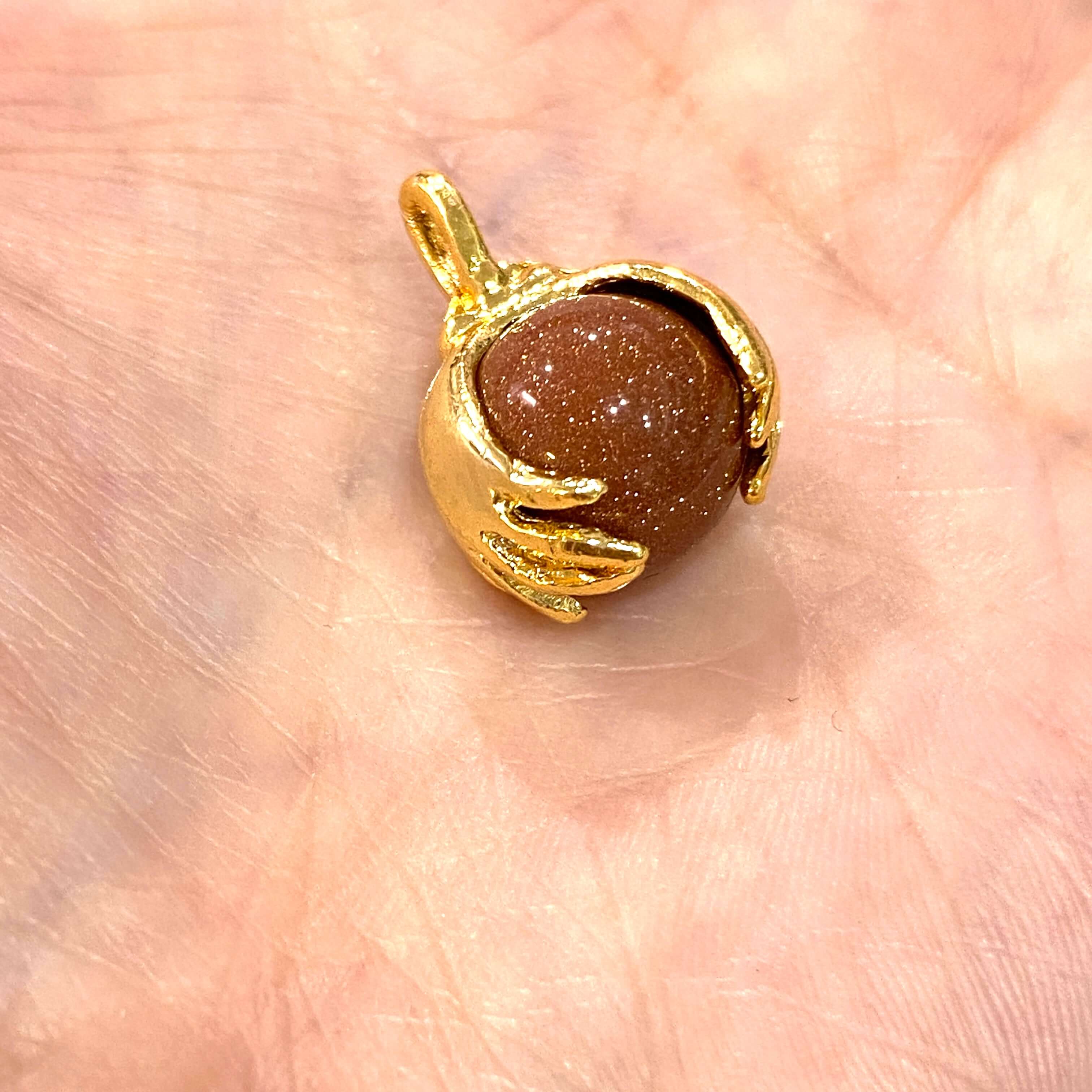24Kt Gold Plated Helping Hand 12mm Gold Sandstone Pendant - Image 2